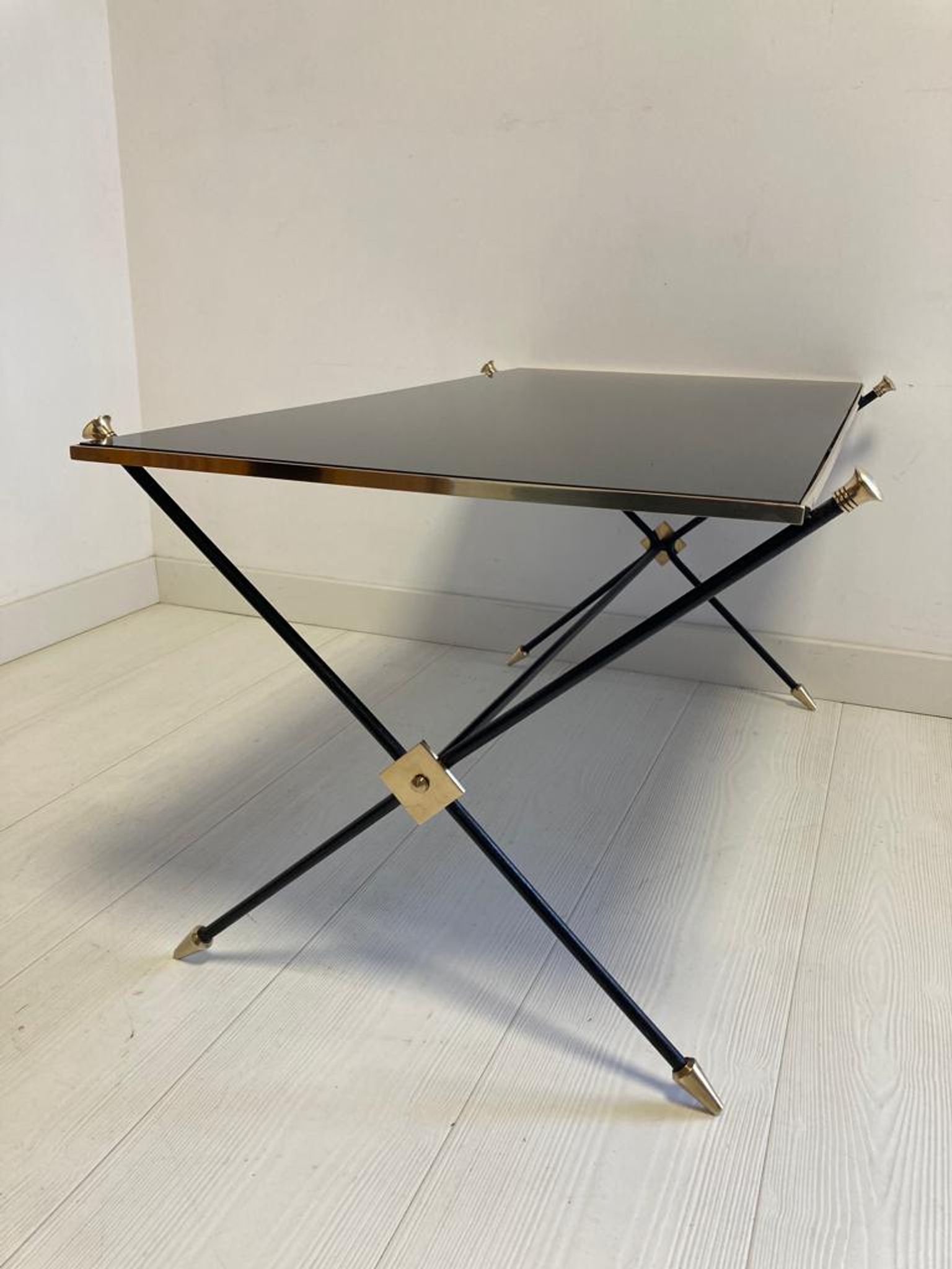 Coffee tabl