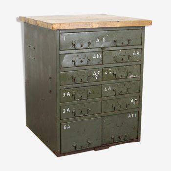 Dutch army toolbox A