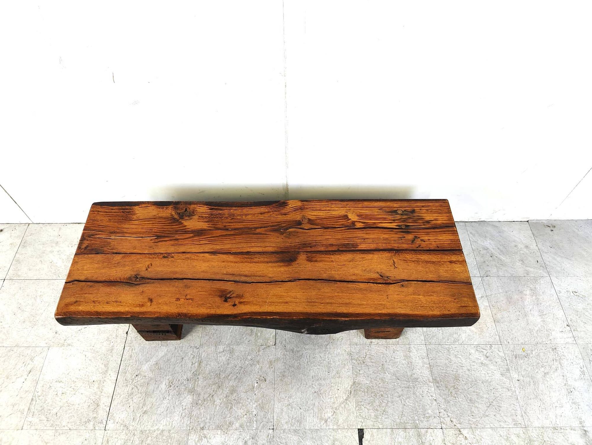Table basse rectangulaire brutaliste, années 1950