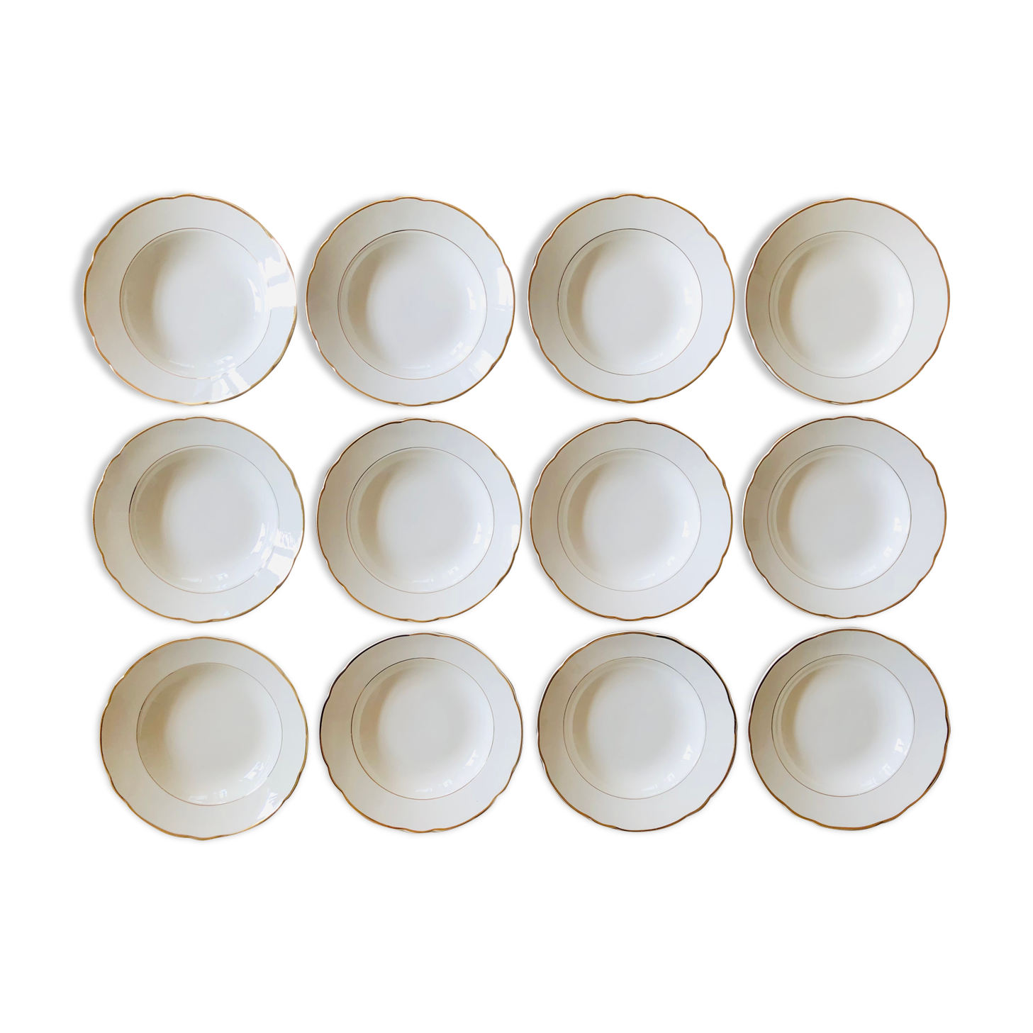 Set of 12 hollow plates in Villeroy & Boch ceramic
