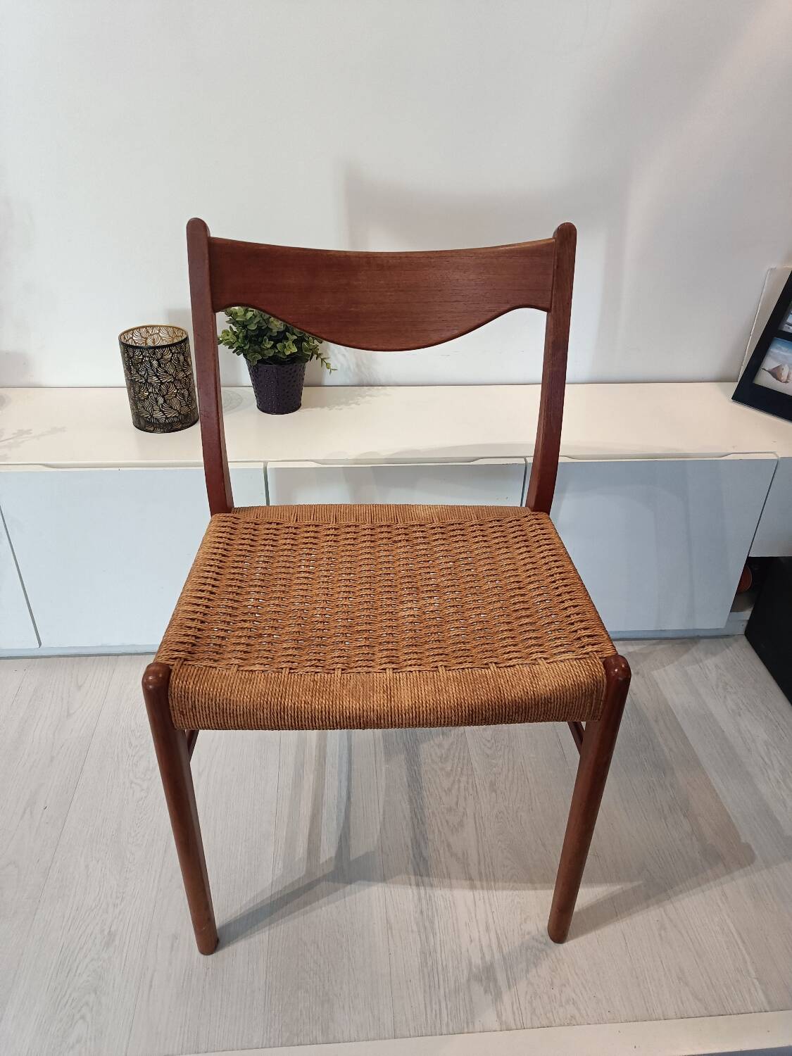 Set of 6 vintage Danish Scandinavian chairs