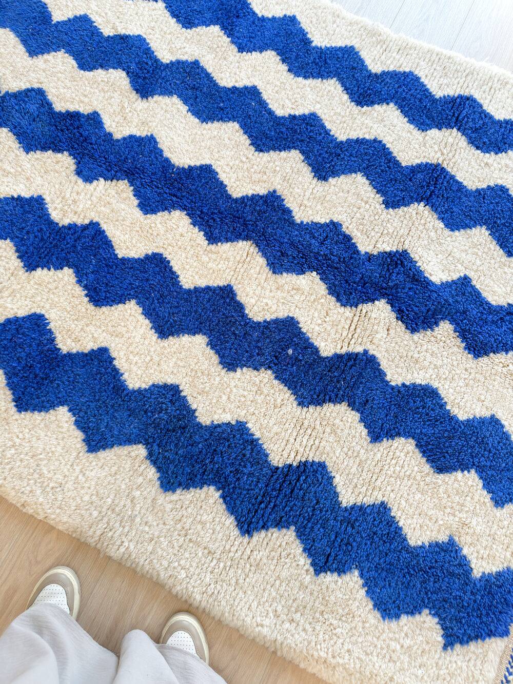 Traditional handmade Berber Beni Ouarin rug size 150 x 250 cm