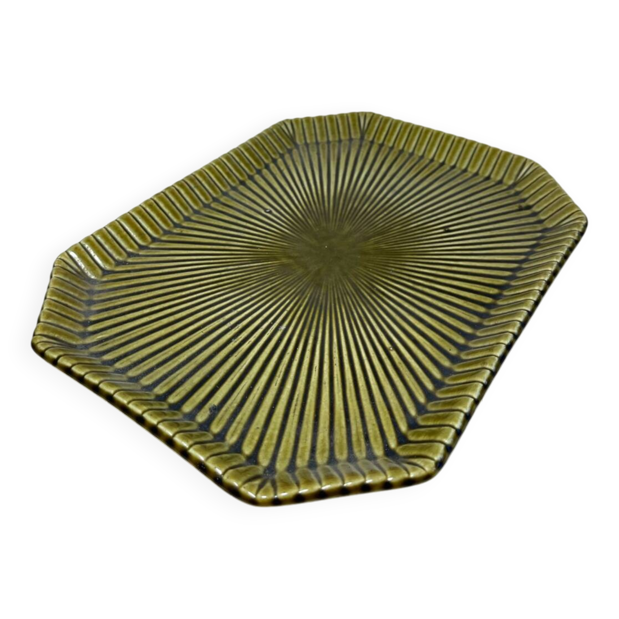 Ceramic tableware