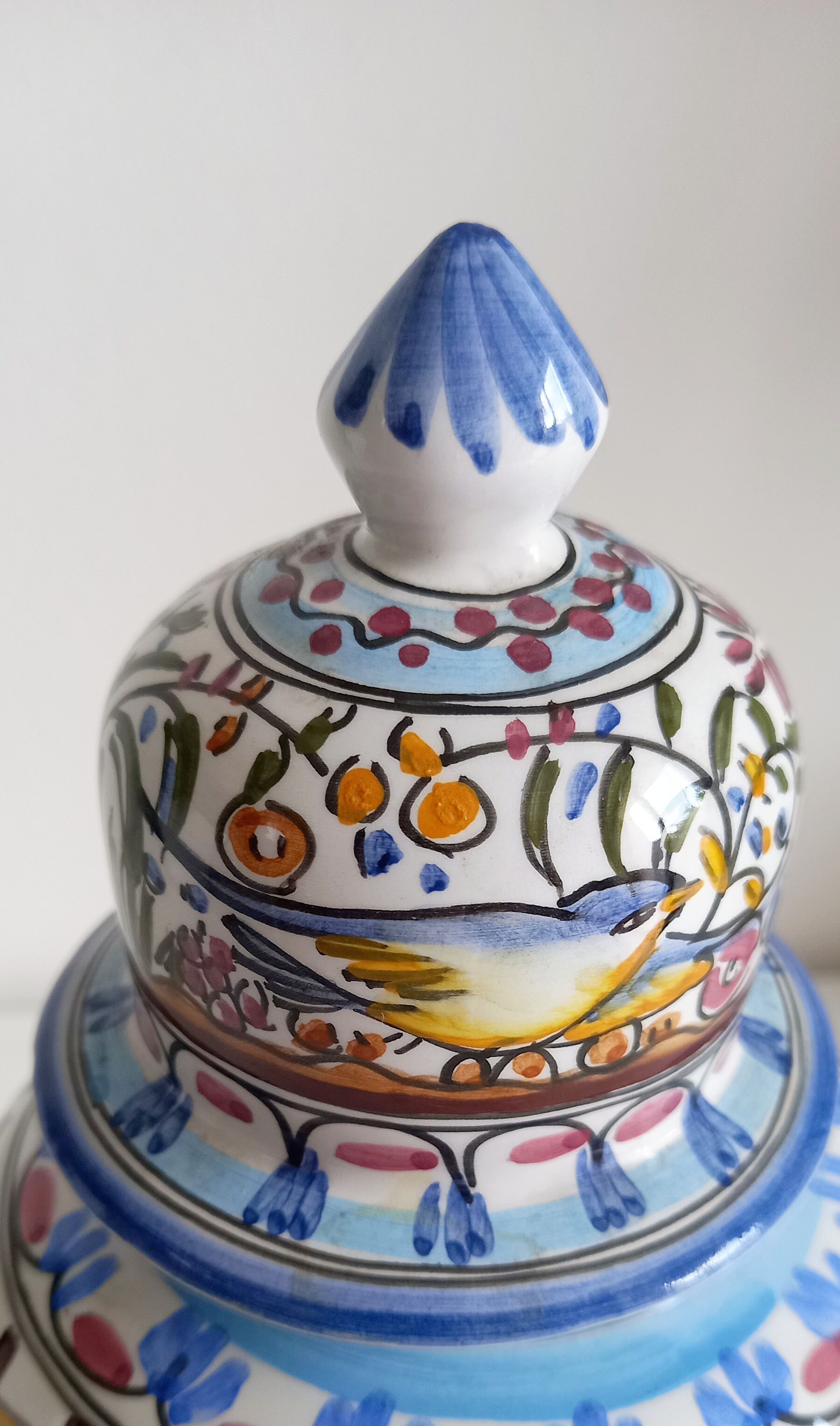 Earthenware pot