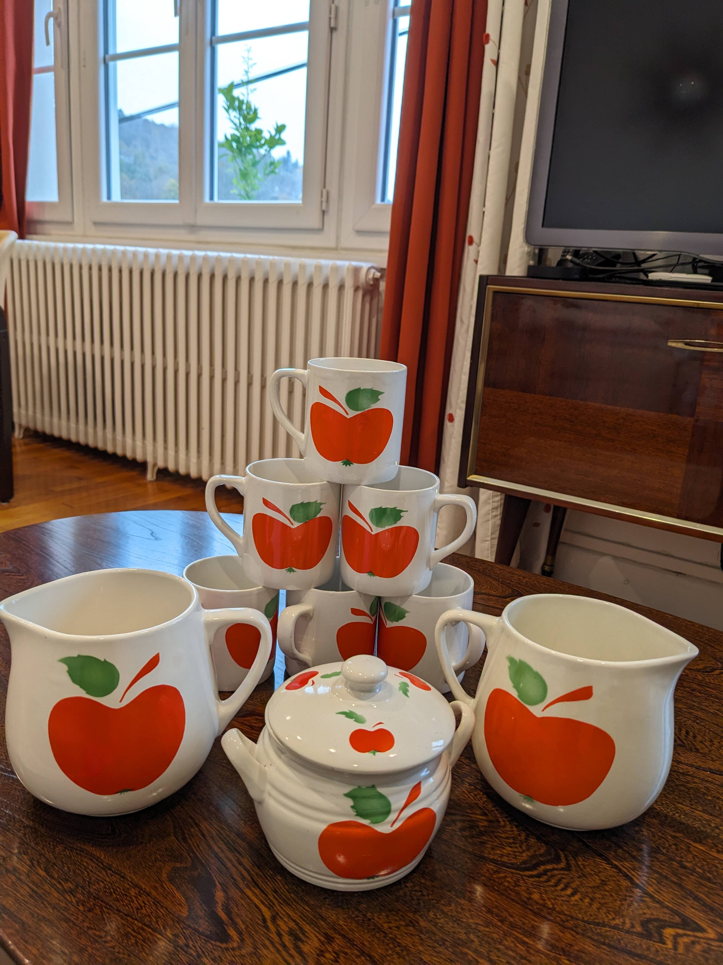 Granite mug, pitcher and sugar bowl set