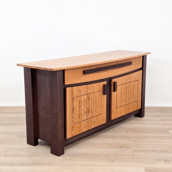 Buffet en bois massif au design intemporel