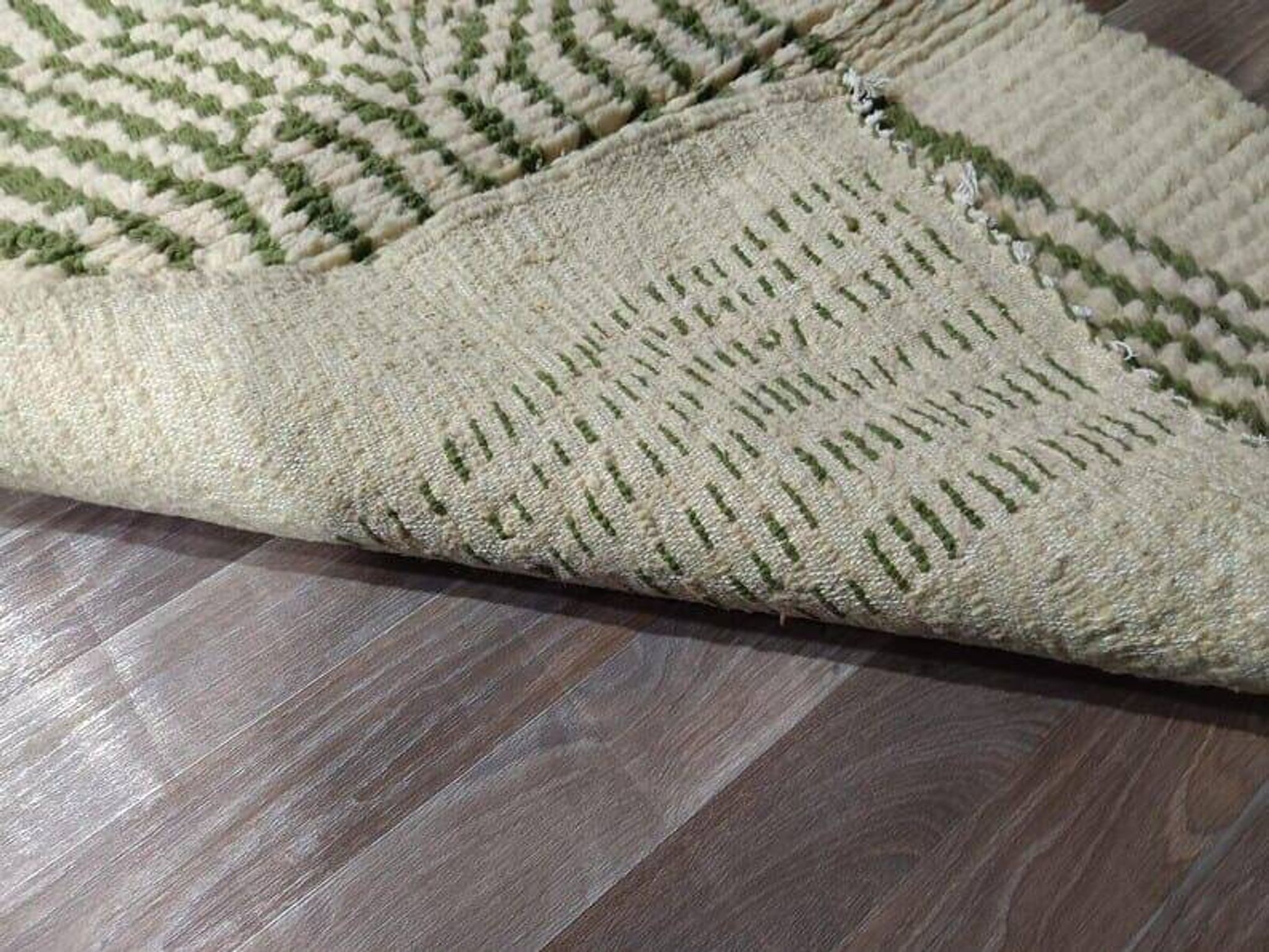 Tapis berbère fait main traditionnelle taille 250 x 250 cm