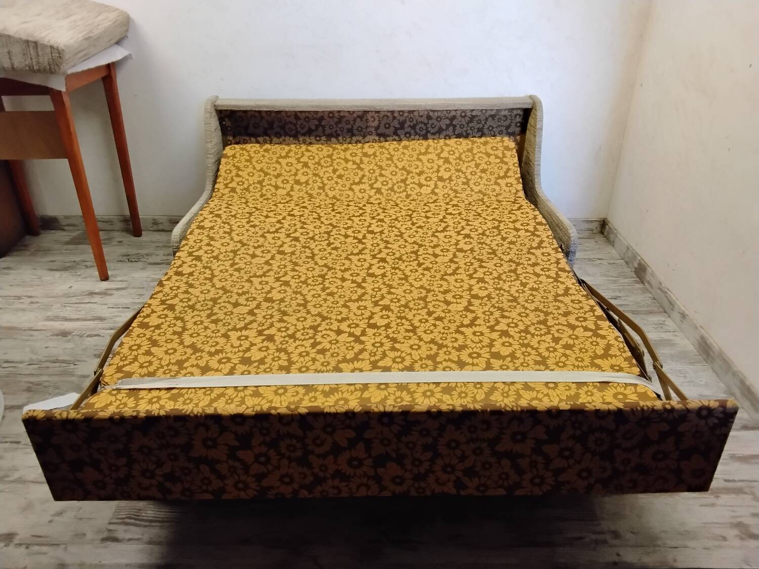 Convertible sofa, vintage Ducal bench