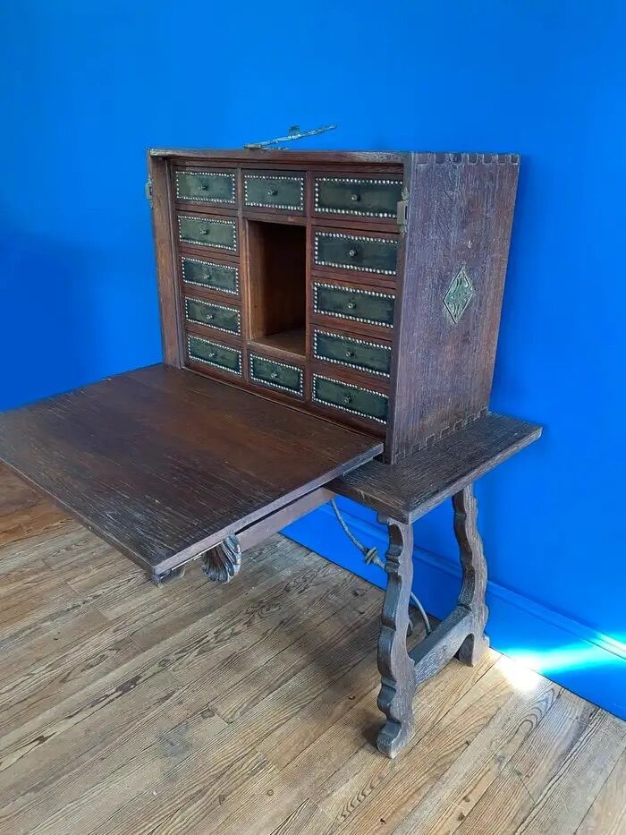 Travel agency - Bureau Bargueno - Spain and England - Early twentieth - Arts and Craft