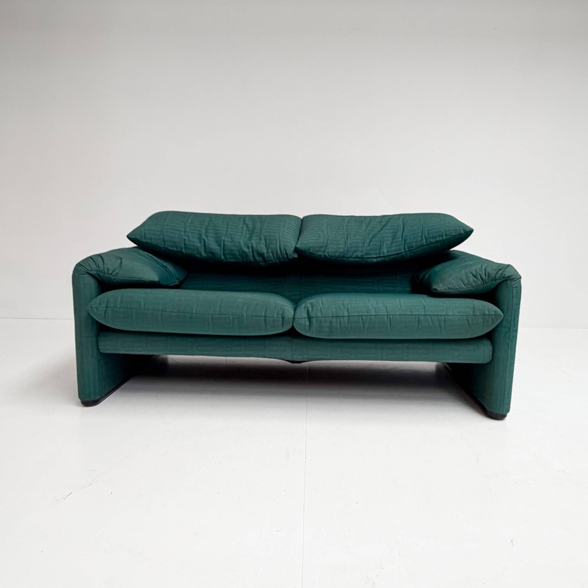 Maralunga sofa with footstool by Vico Magistretti for Cassina, 1970s