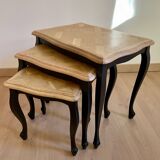 Nesting coffee tables
