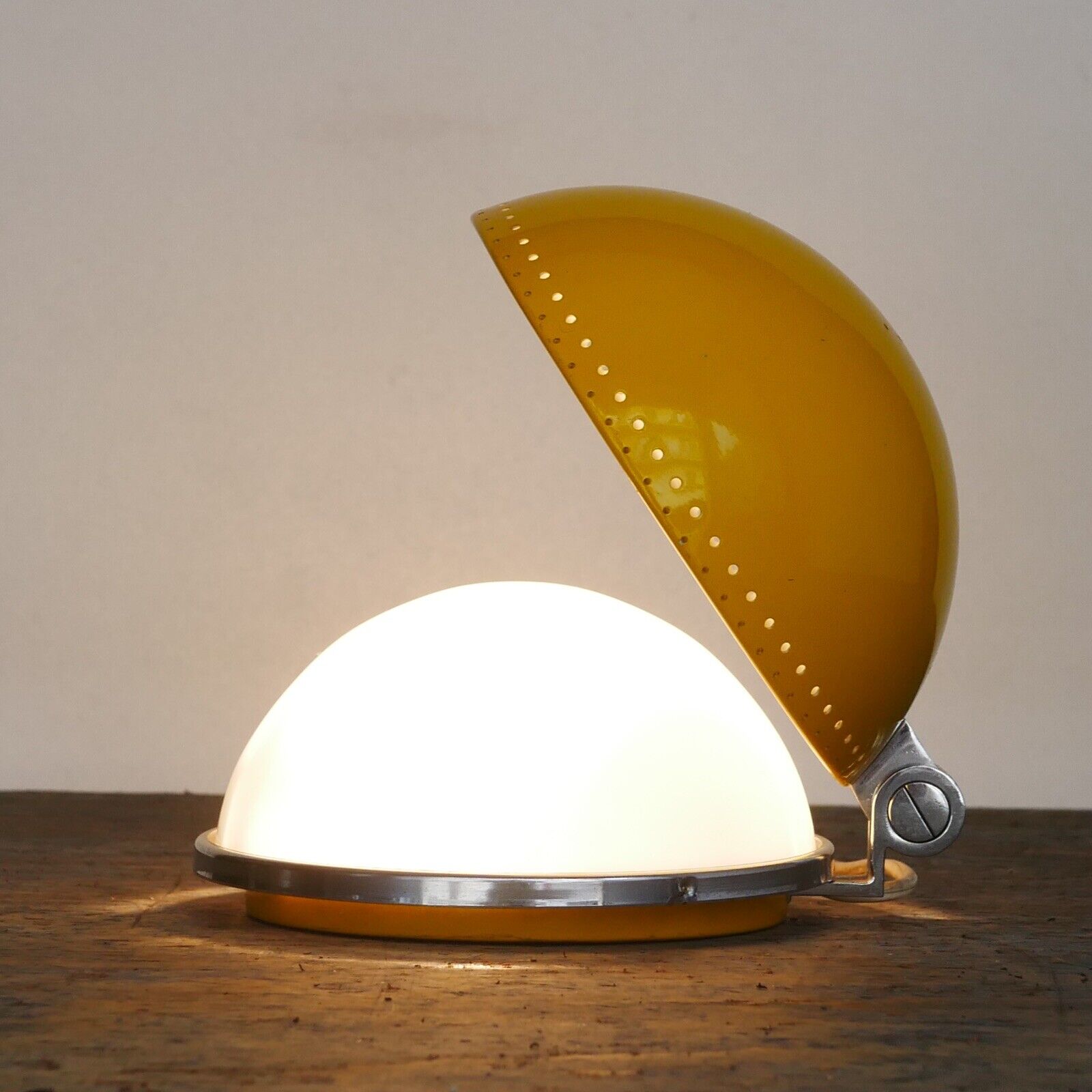 Rare Oyster Table Lamp - 1970s Candle Production - Studio Arké Design