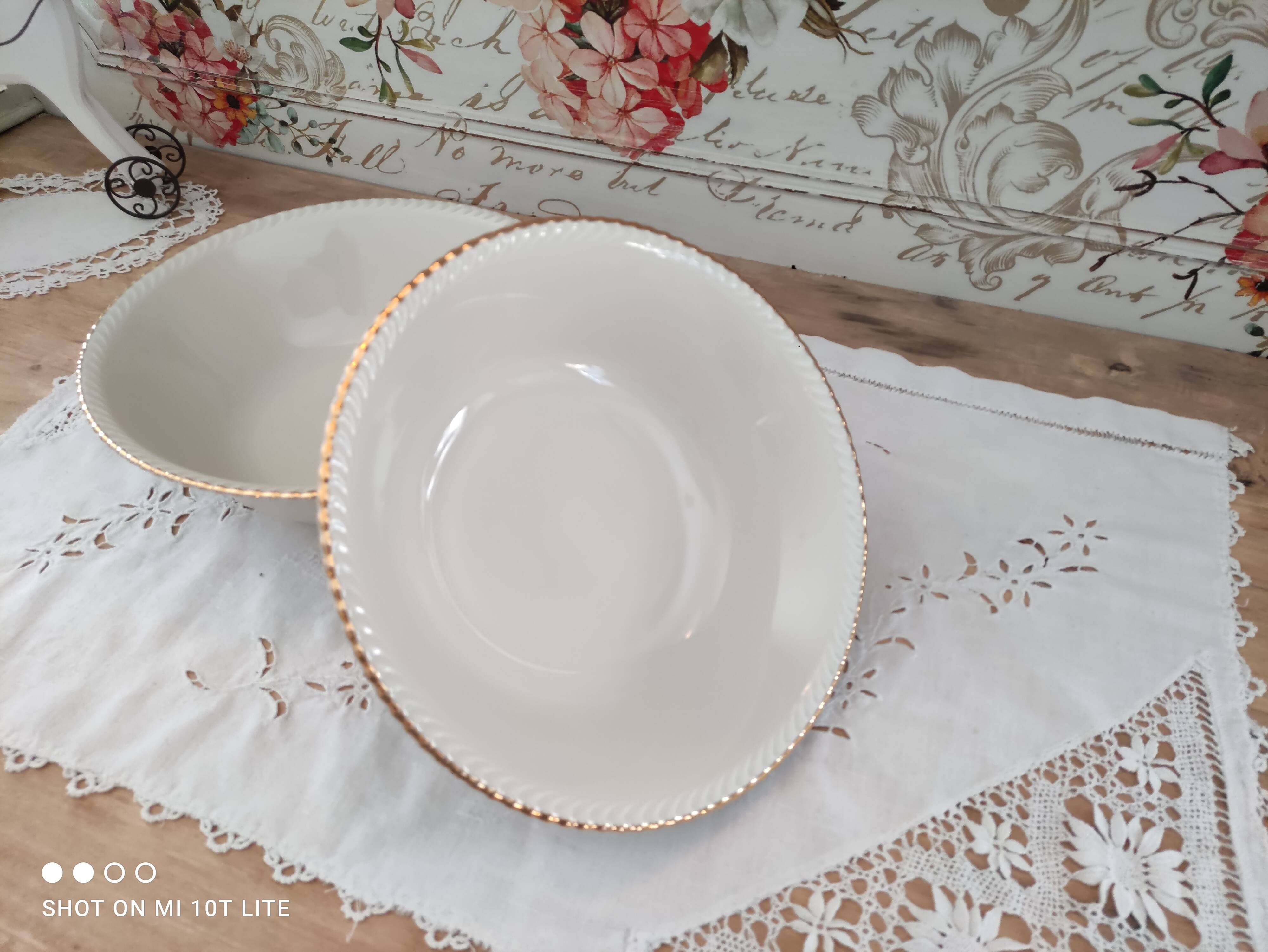 Set of 2 pull-out salad bowls in porcelain Bavaria beige bordered gold model Jutta
