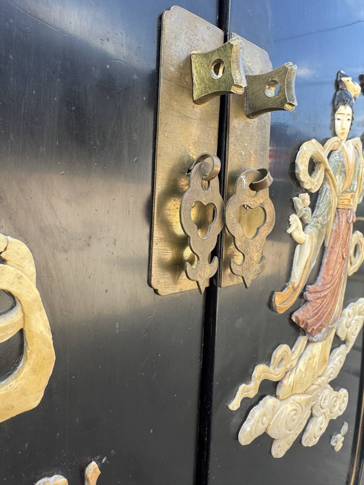 Vintage lacquered Chinese furniture Tianjin
