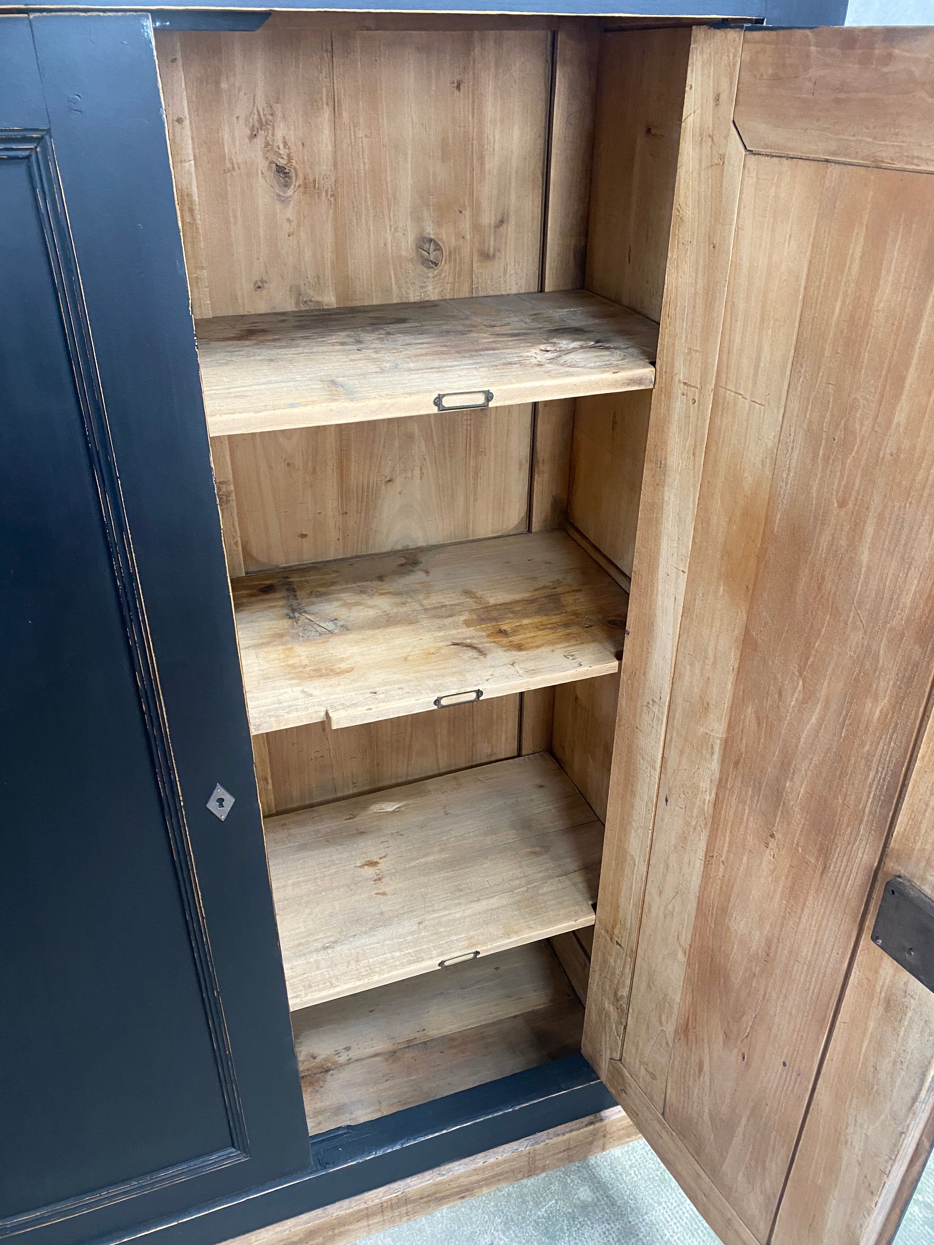 Parisian workshop cabinet 1m72