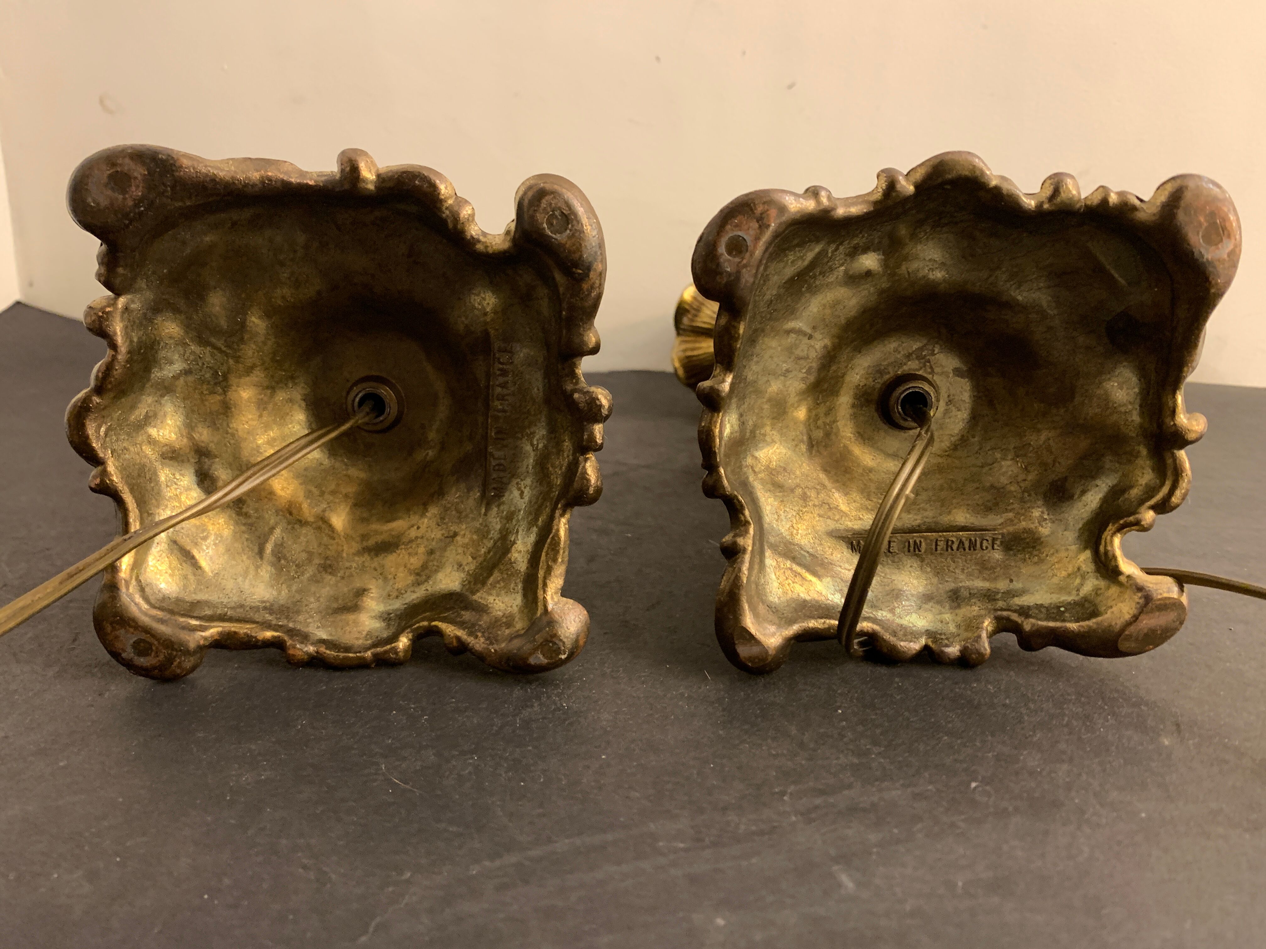 Paire de pieds de lampes en bronze style rocaille