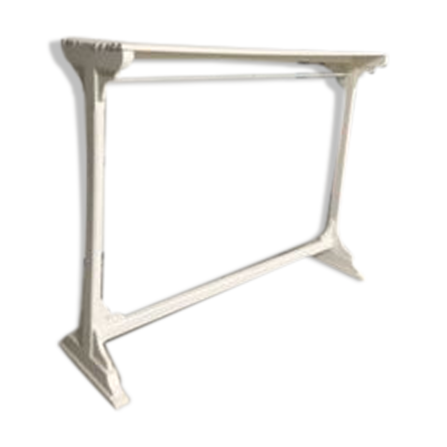 Wearing painted wood cloakroom