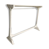 Wearing painted wood cloakroom