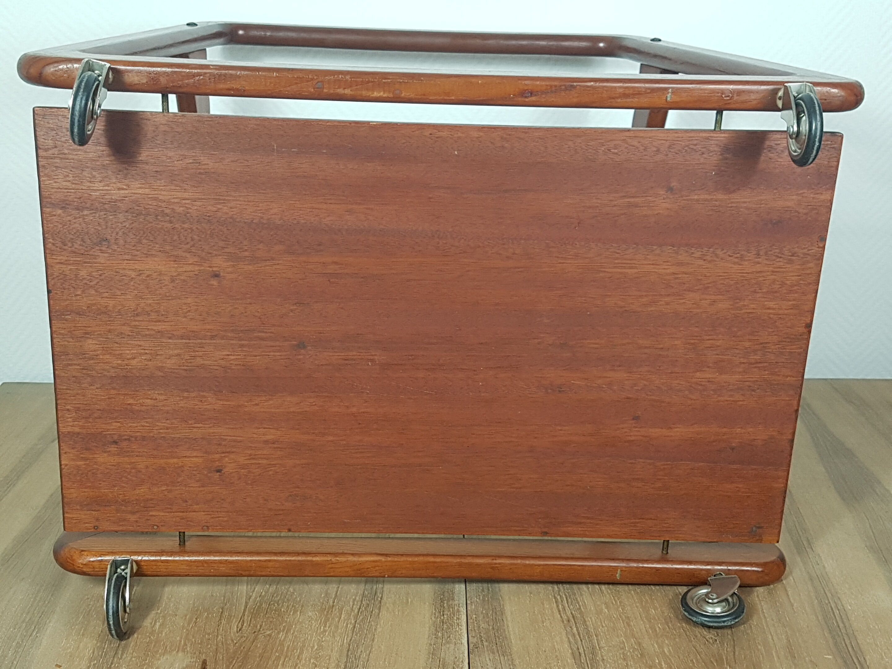 Scandinavian 70s dessert or mini-bar