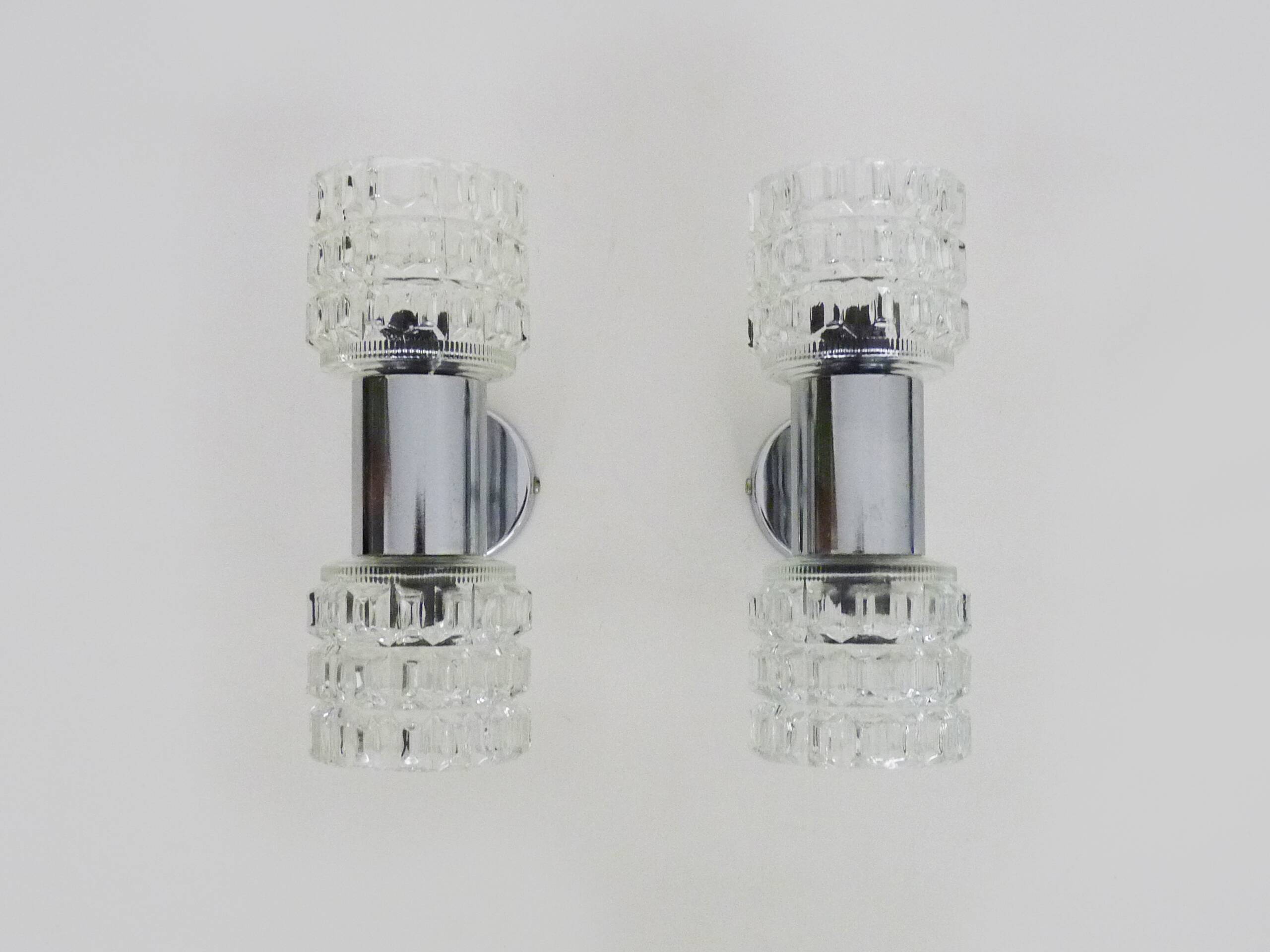 Pair of double wall sconces Space Age. Chrome metal 70.