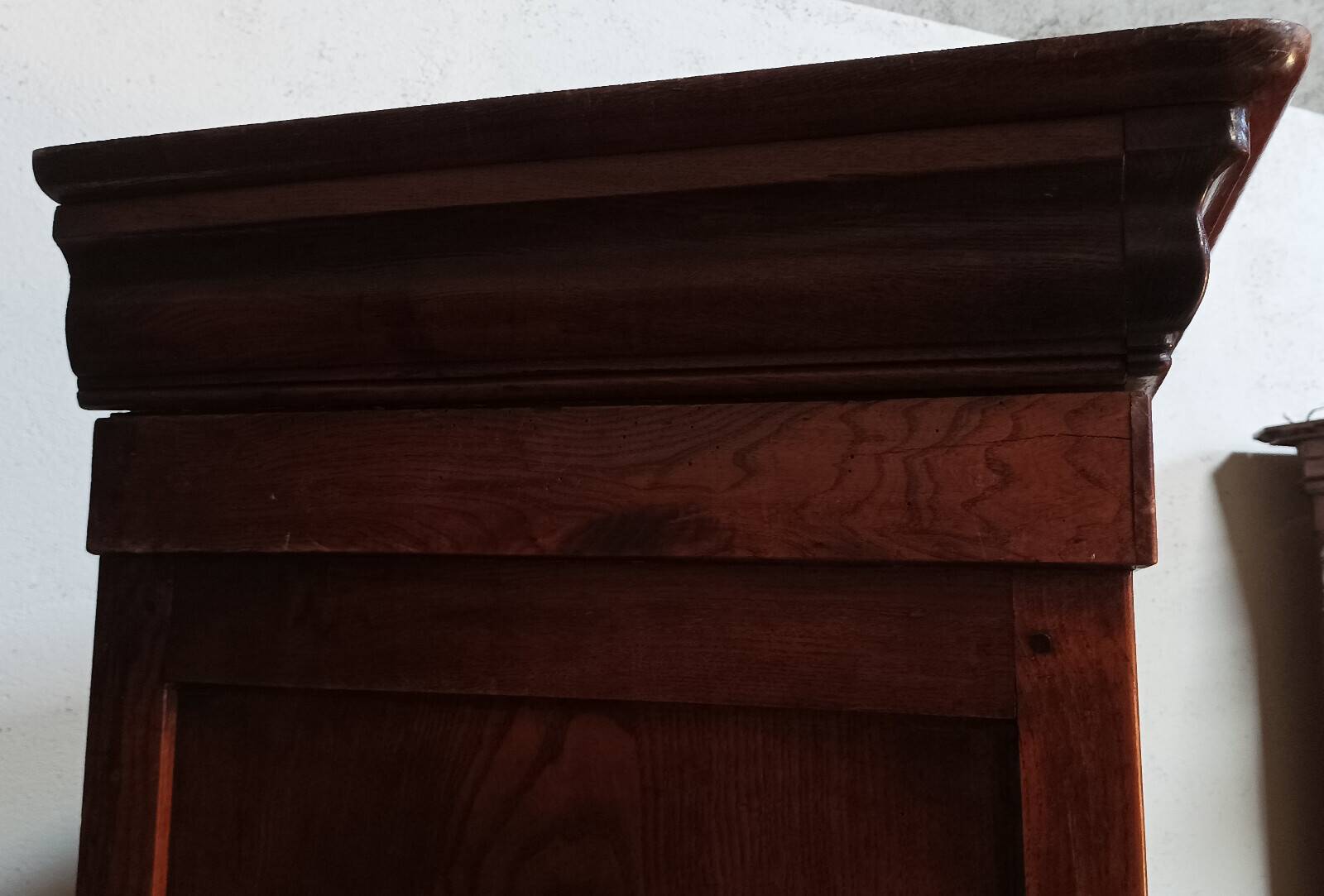 Louis Philippe oak single-door wardrobe