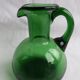 Pichet fiole de chimie en verre vert