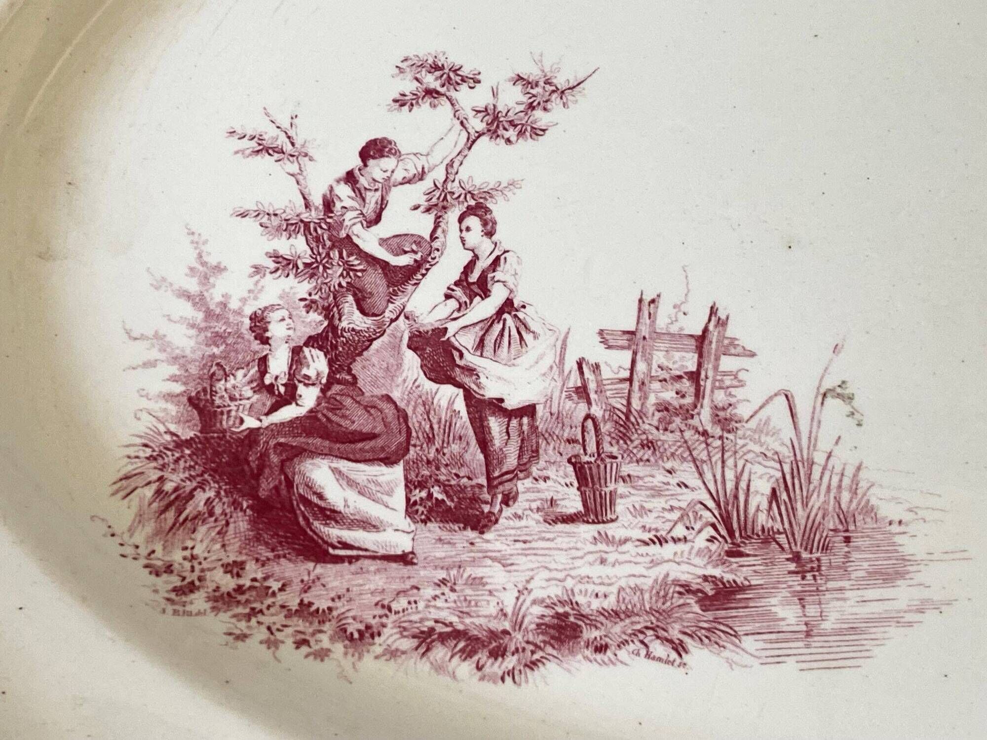 Vegetable dish, Fine Earthenware, Paris, France, Pink Crests, B&Cie Barluet, Creil
