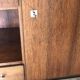 Meuble Mid-Century en bois de rose marron, années 1960 — abattant, tiroir et porte verrouillable