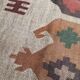Tapis kilim en toile de jute et coton. 185cm x 285cm