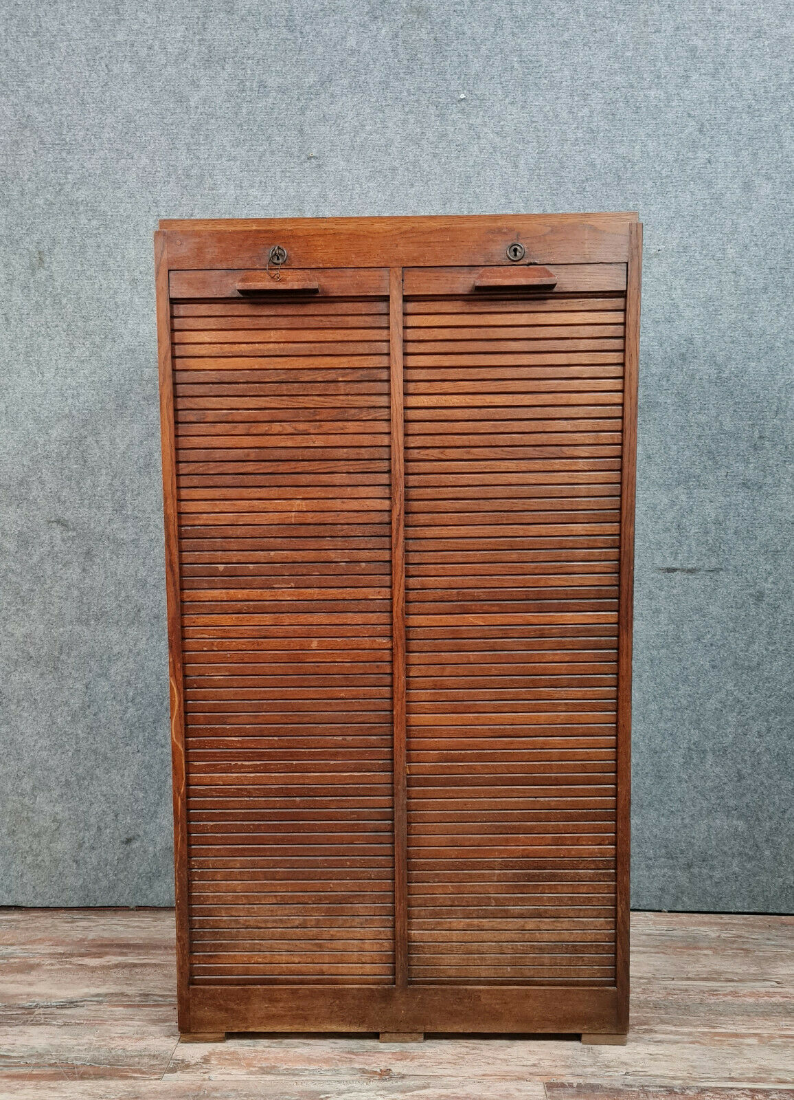 Solid oak curtain binder with honey patina