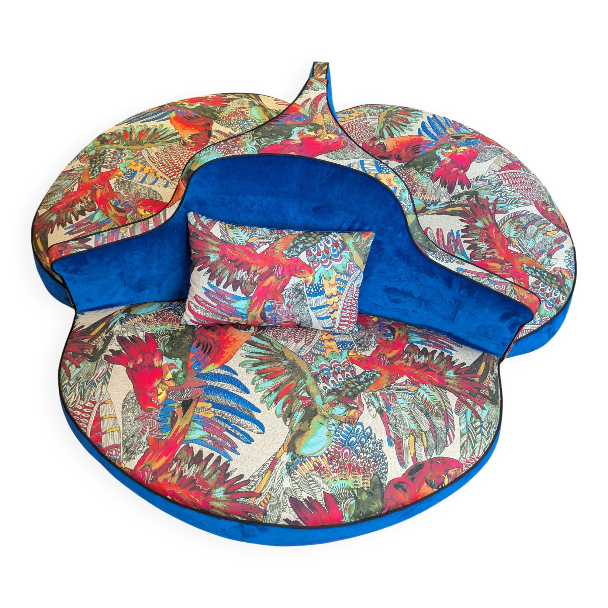 Round conversation sofa – blue velvet & parrot fabric – 140 cm