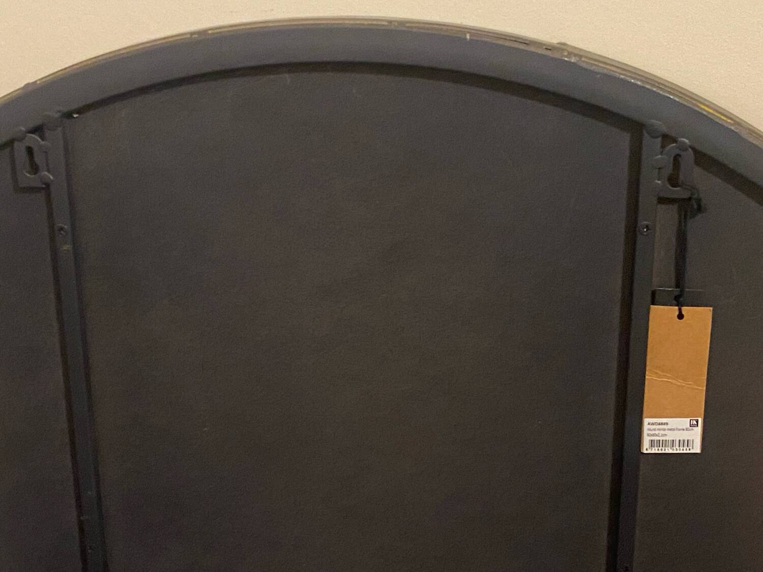 Round mirror