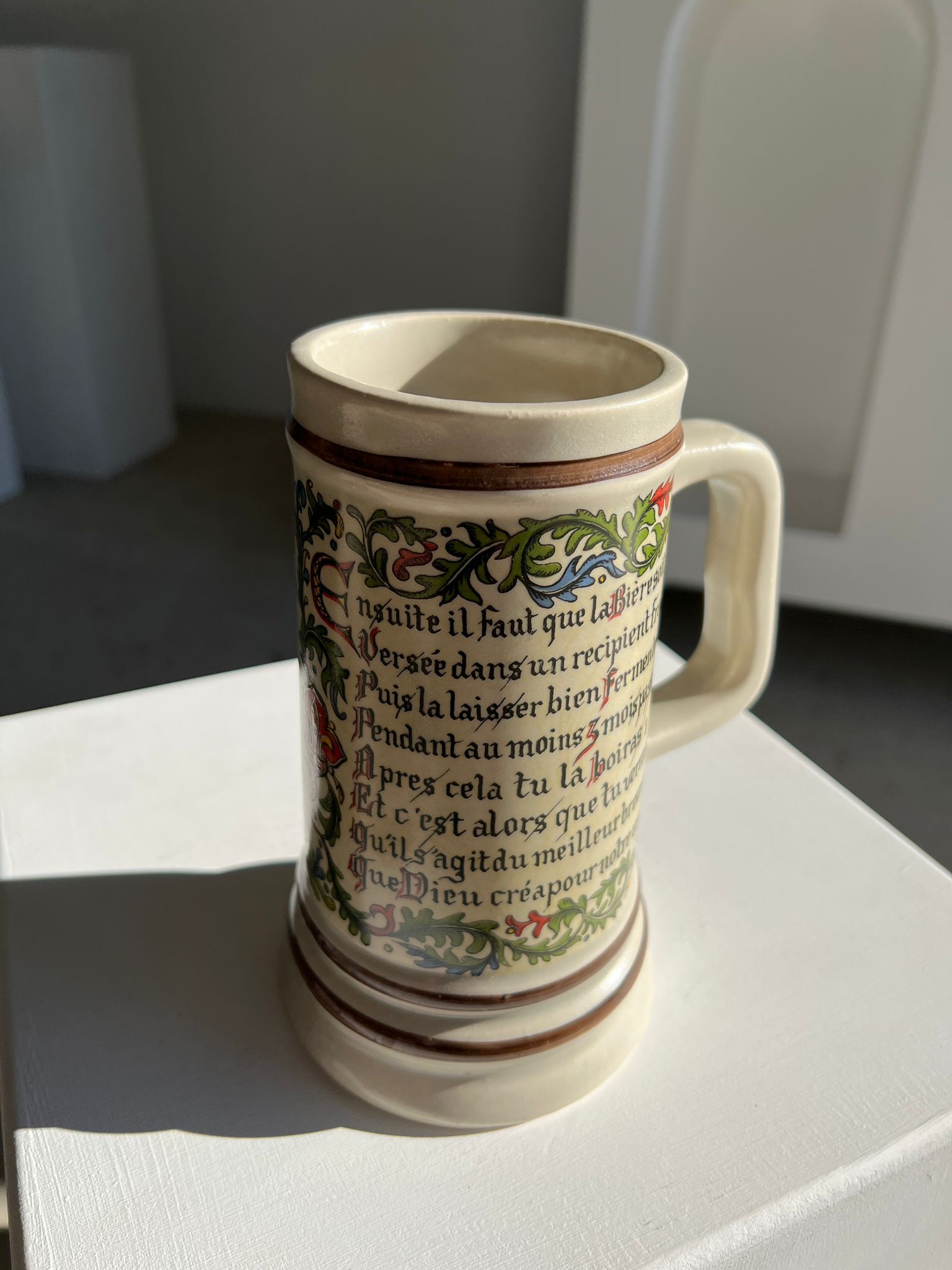 Chope Saint Clément illustrant la recette de la bière H:18cm