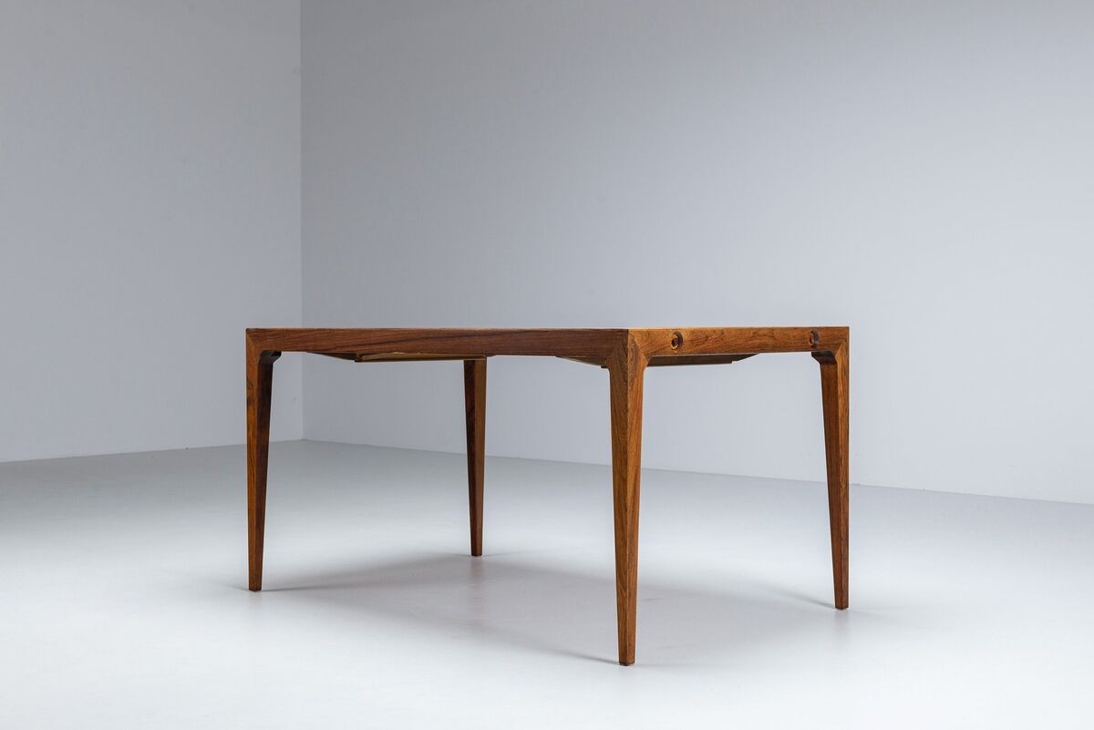 Kai Winding dining table in rosewood Poul Hundevad Denmark 1960