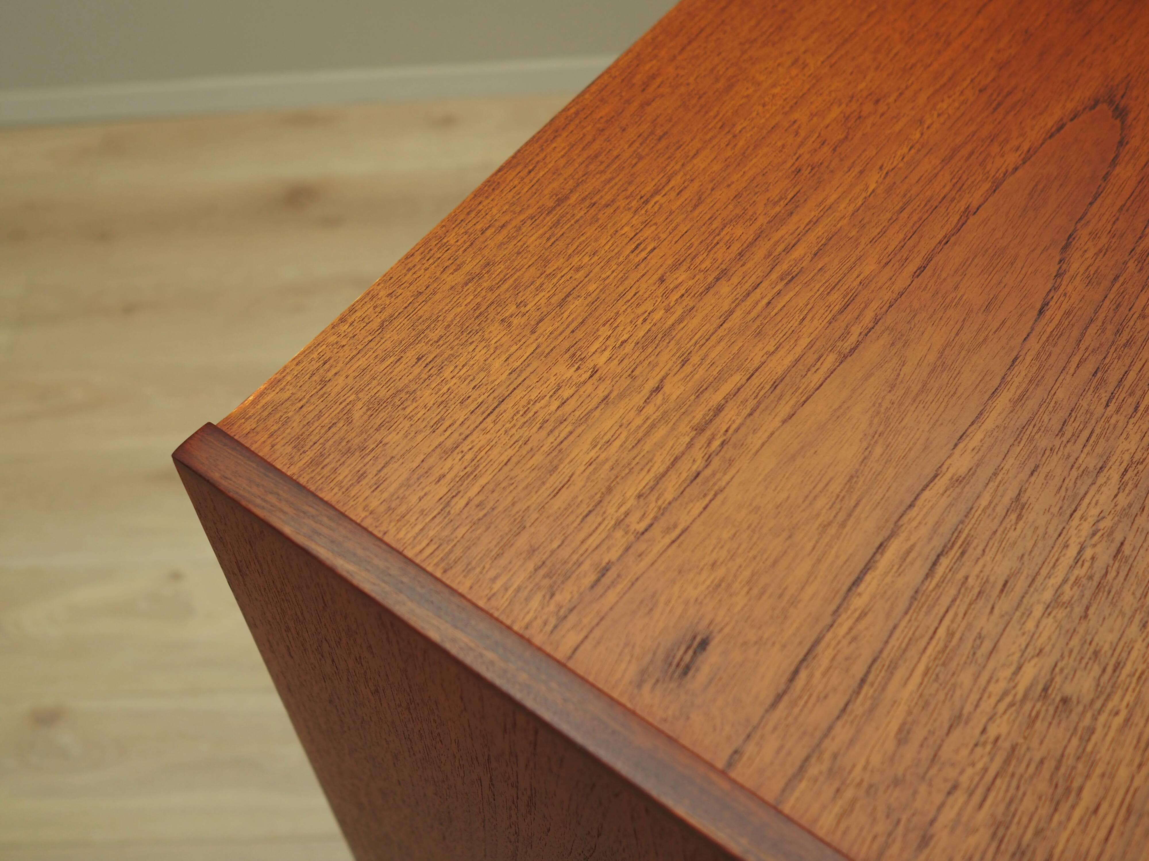 Buffet haut en teck, design danois, années 1960, fabricant : PMJ Viby J