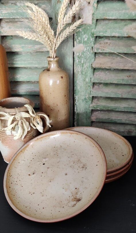 Lot of four sandstone plates