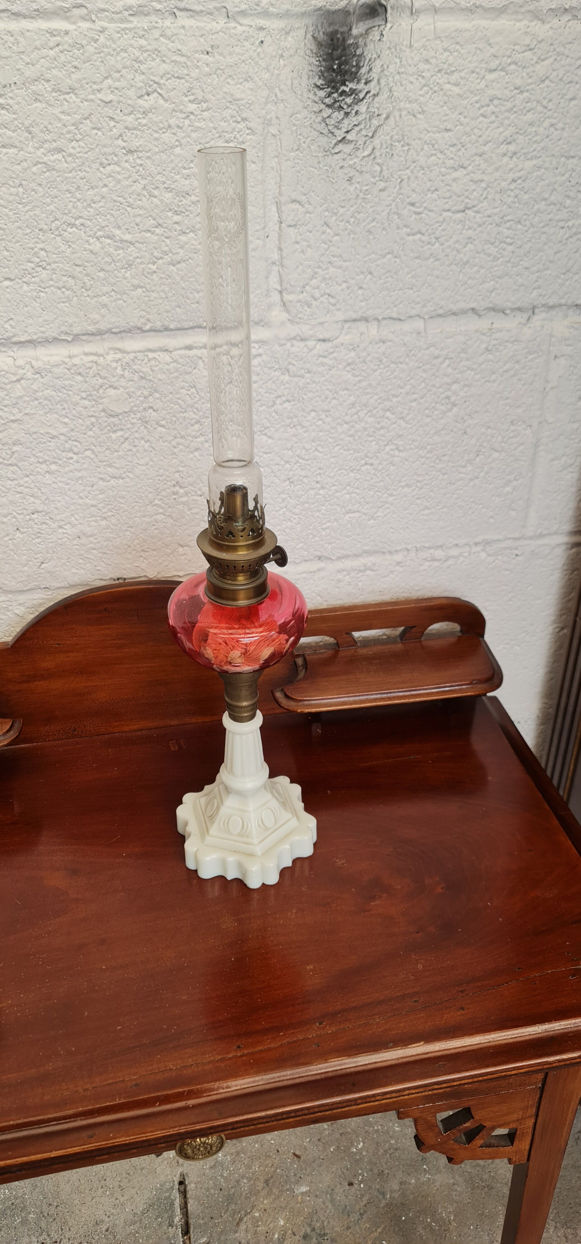 Old kerosene lamp foot albatre body crystal pink