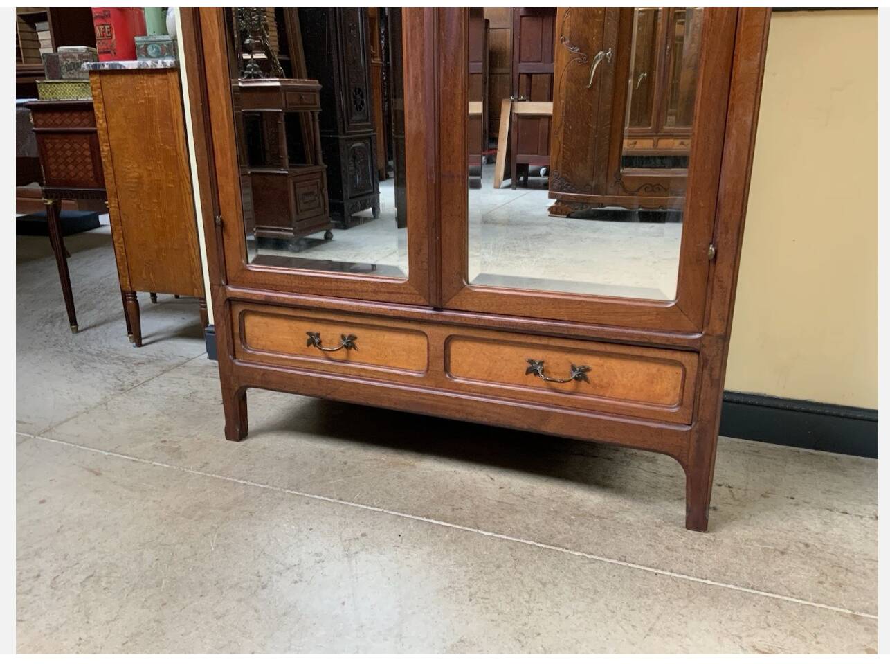 Armoire à linge - style Art nouveau