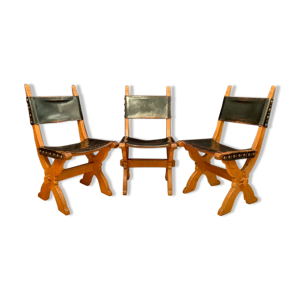 Ensemble de trois chaises