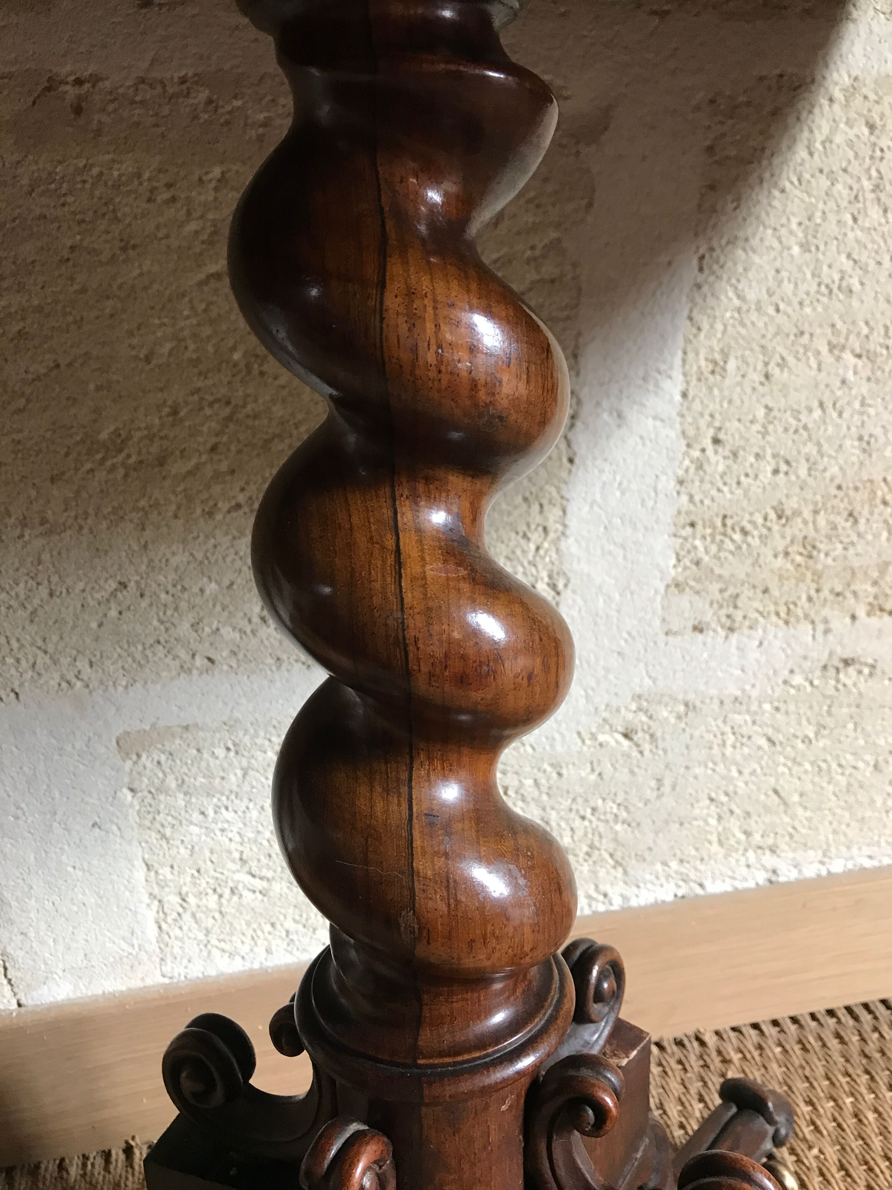Table with flaps