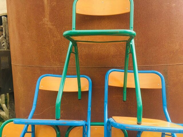 Lot de 10 chaises écoles des années '70, 5 bleus et 5 vert