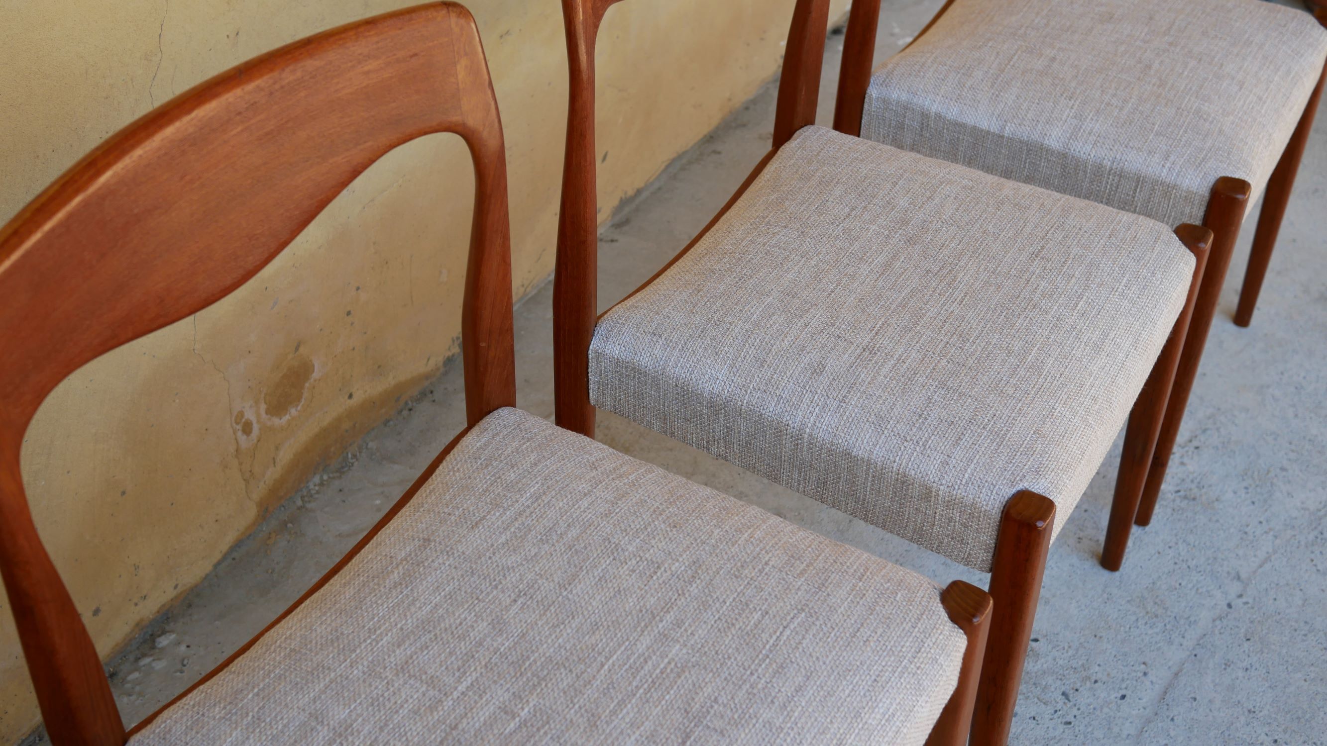 Set of 6 chairs Scandinavian teak by Niels Otto Møller