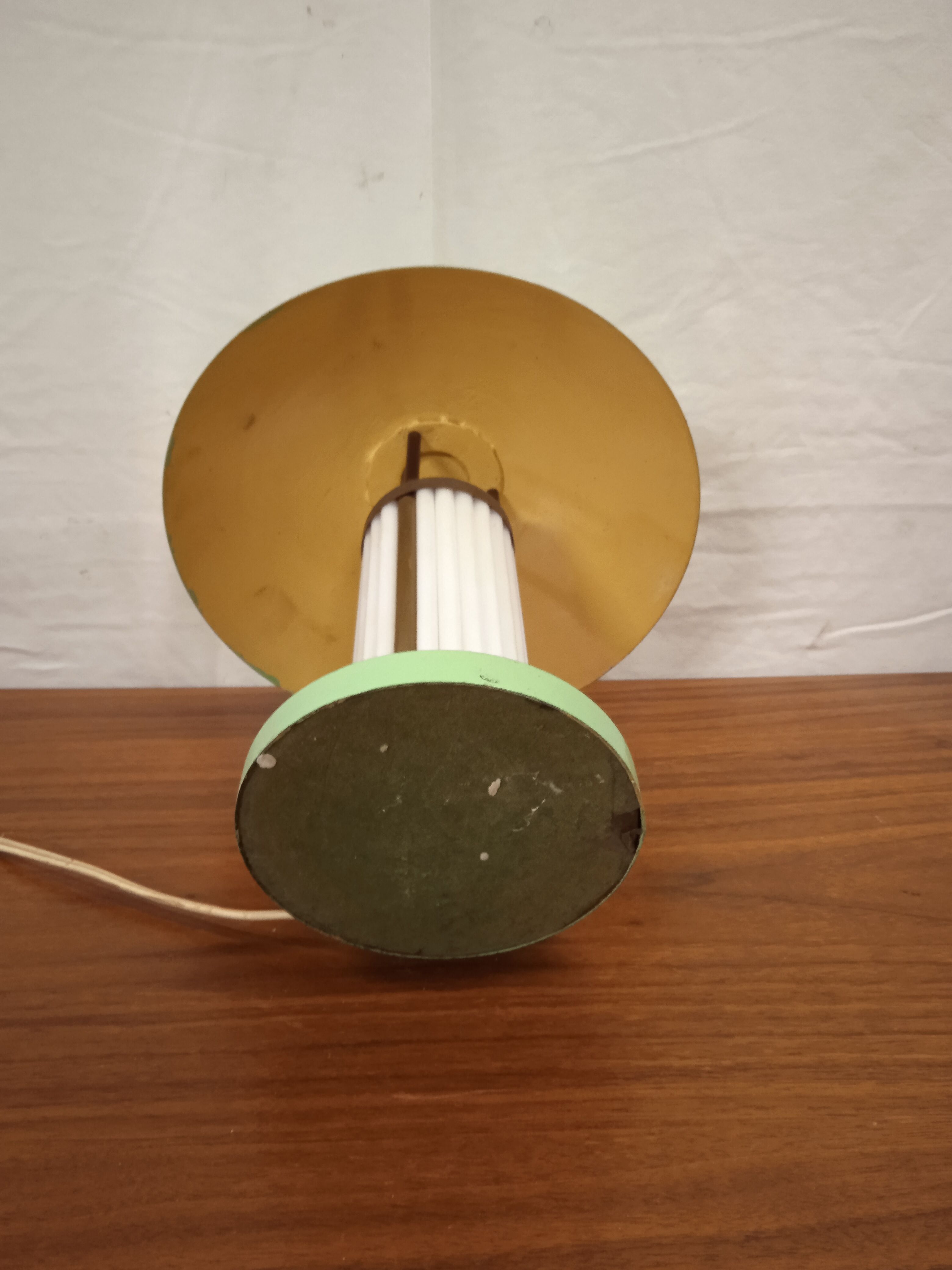 Small Art Deco mushroom lamp in lacquered metal