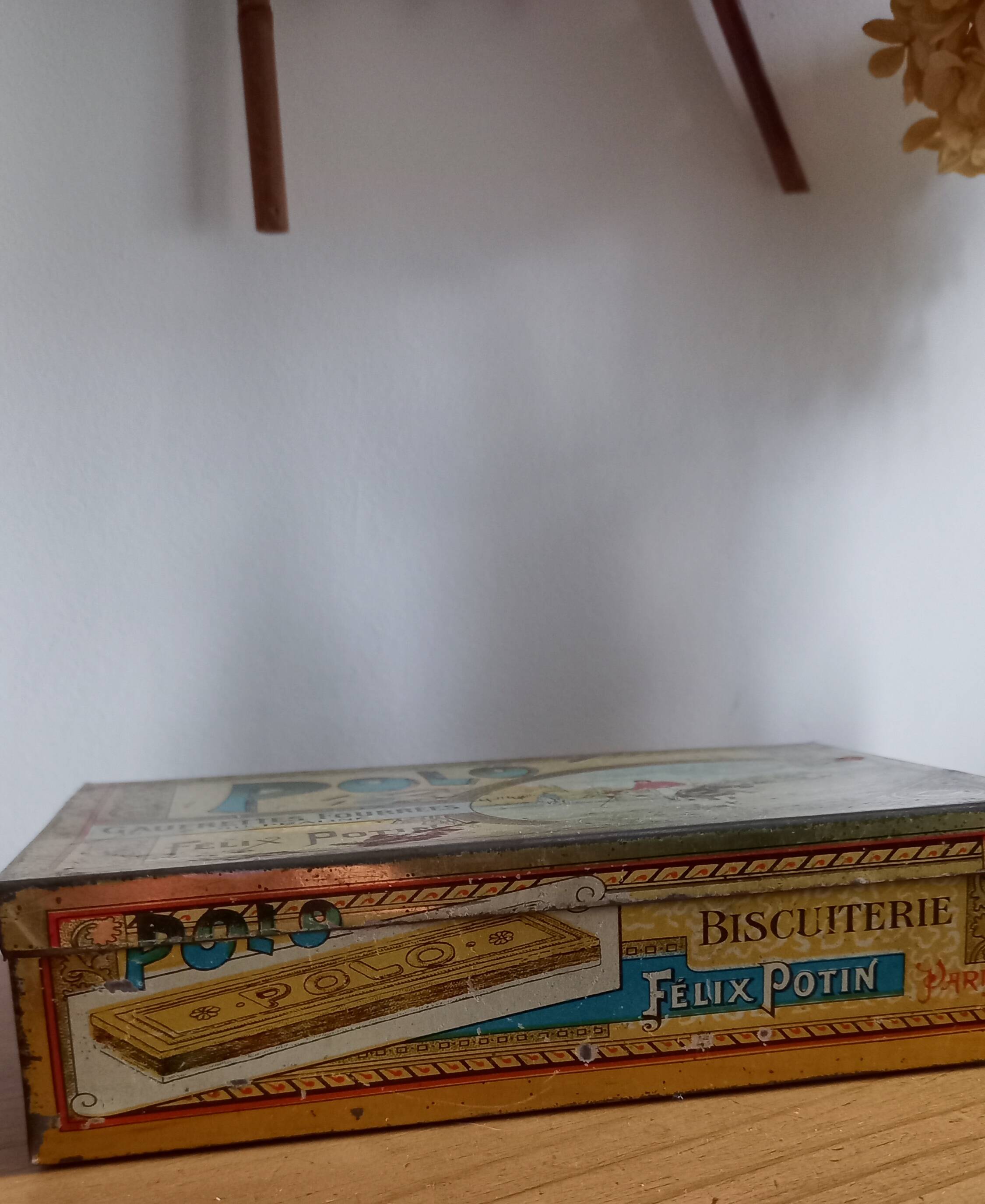 Polo Félix Potin lithographed tin box - Antique collectible tin box