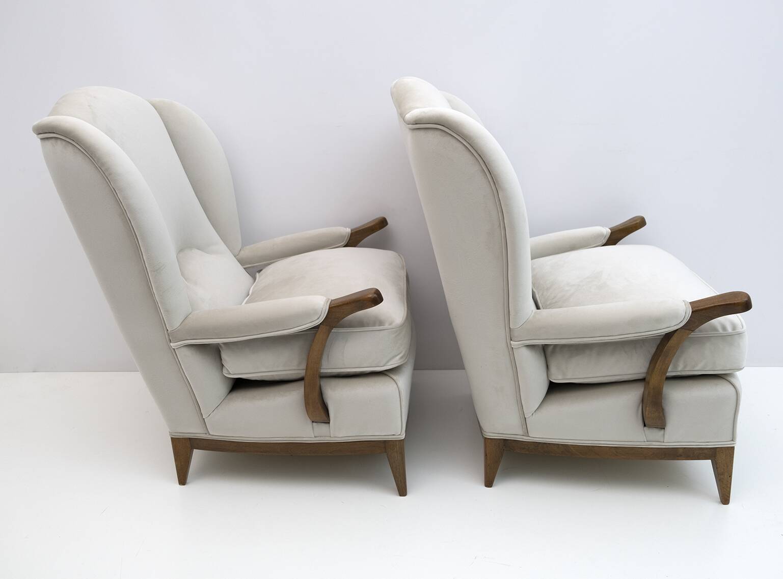 Attributed of Paolo Buffa Mid-Century Modern Italian Velvet Armchairs, 1950
