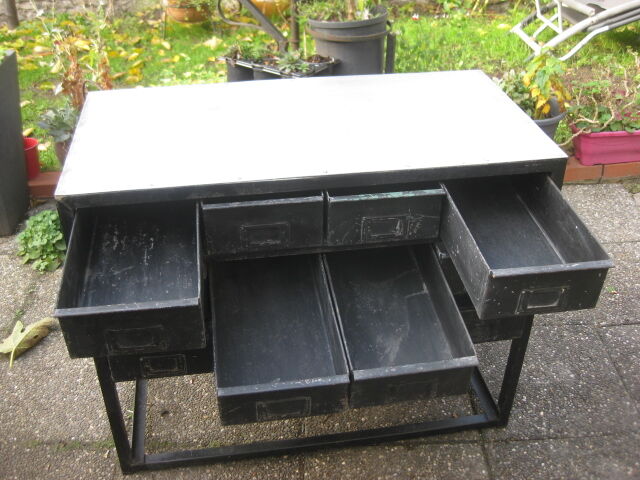 Furniture vintage workshop