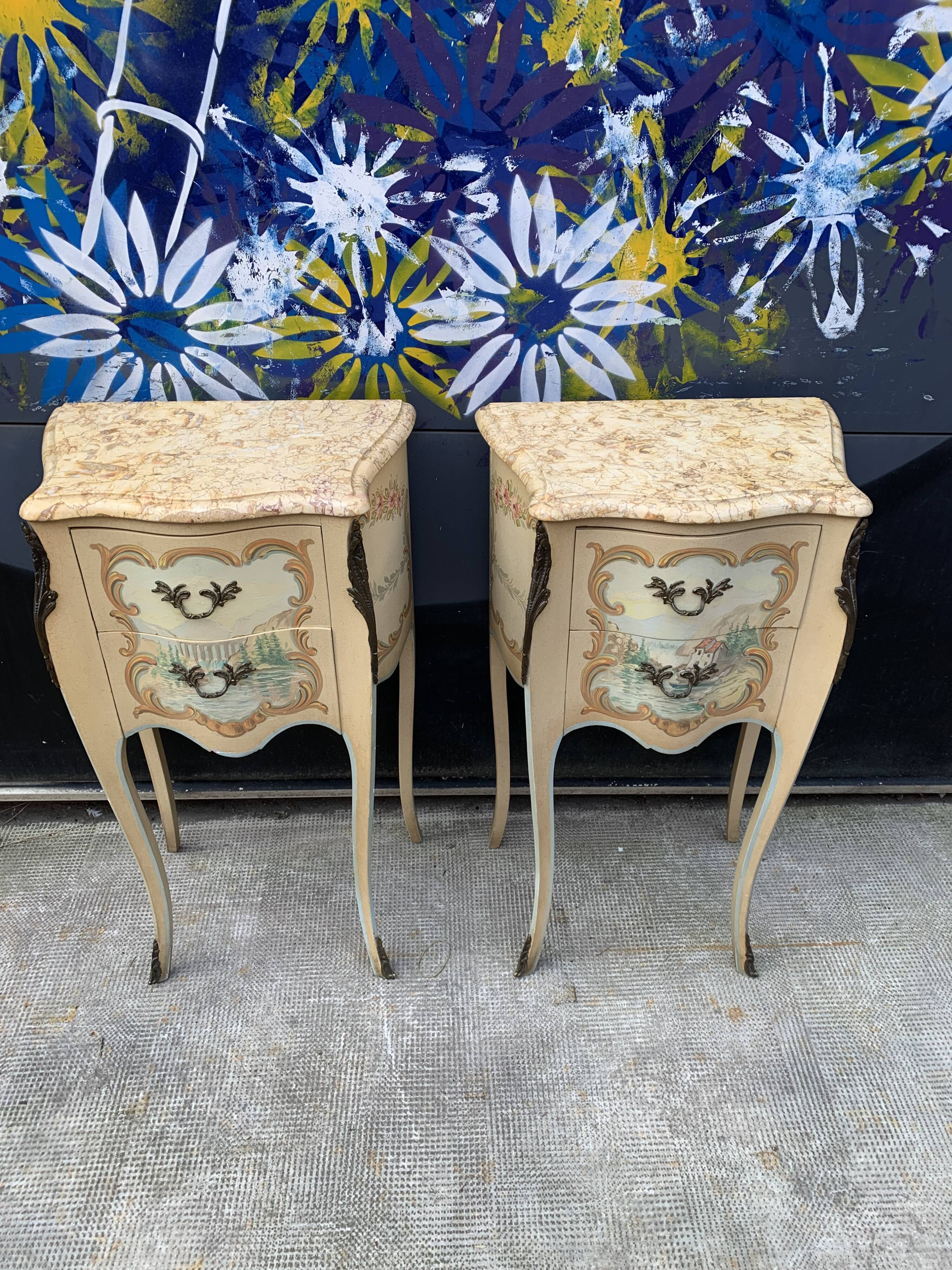 Paire de chevets style Louis XV bois peint