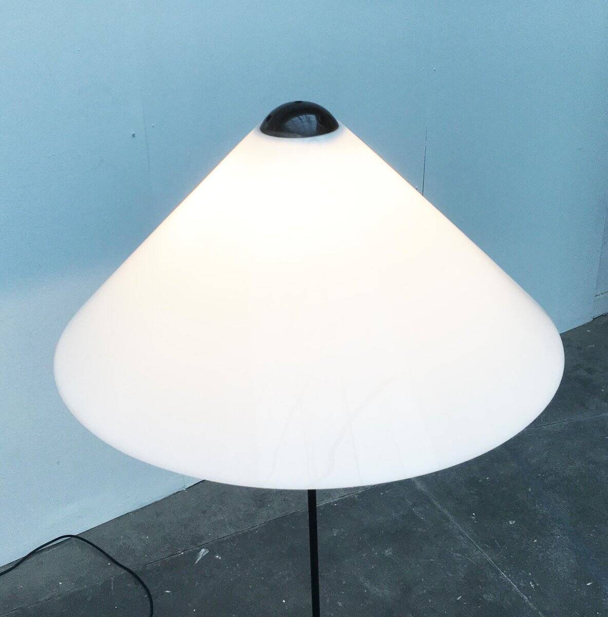 Mid-Century Snow floor lamp by Vico Magistretti for Oluce, 1970s