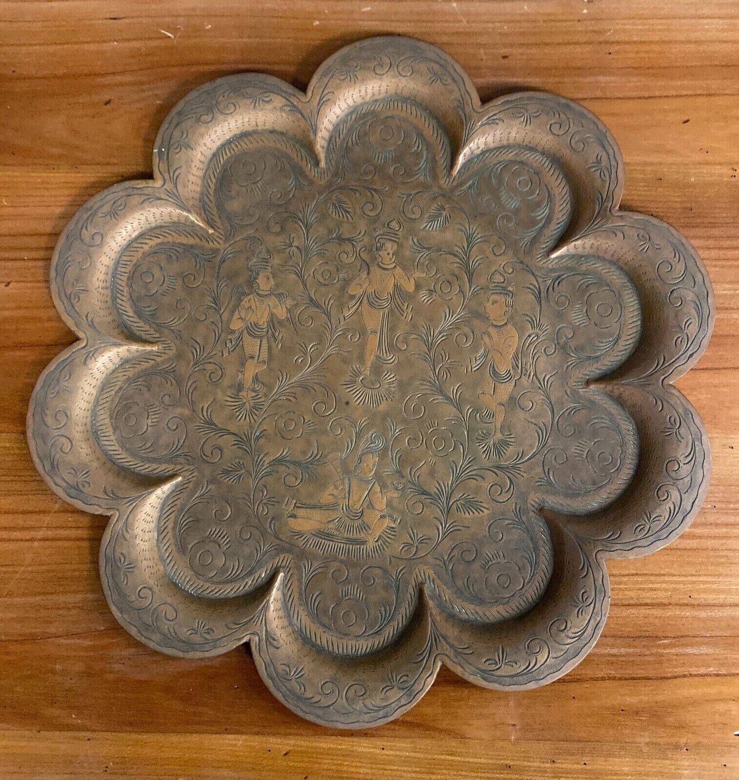 Oriental tea tray in copper or brass richly decorated 20th century