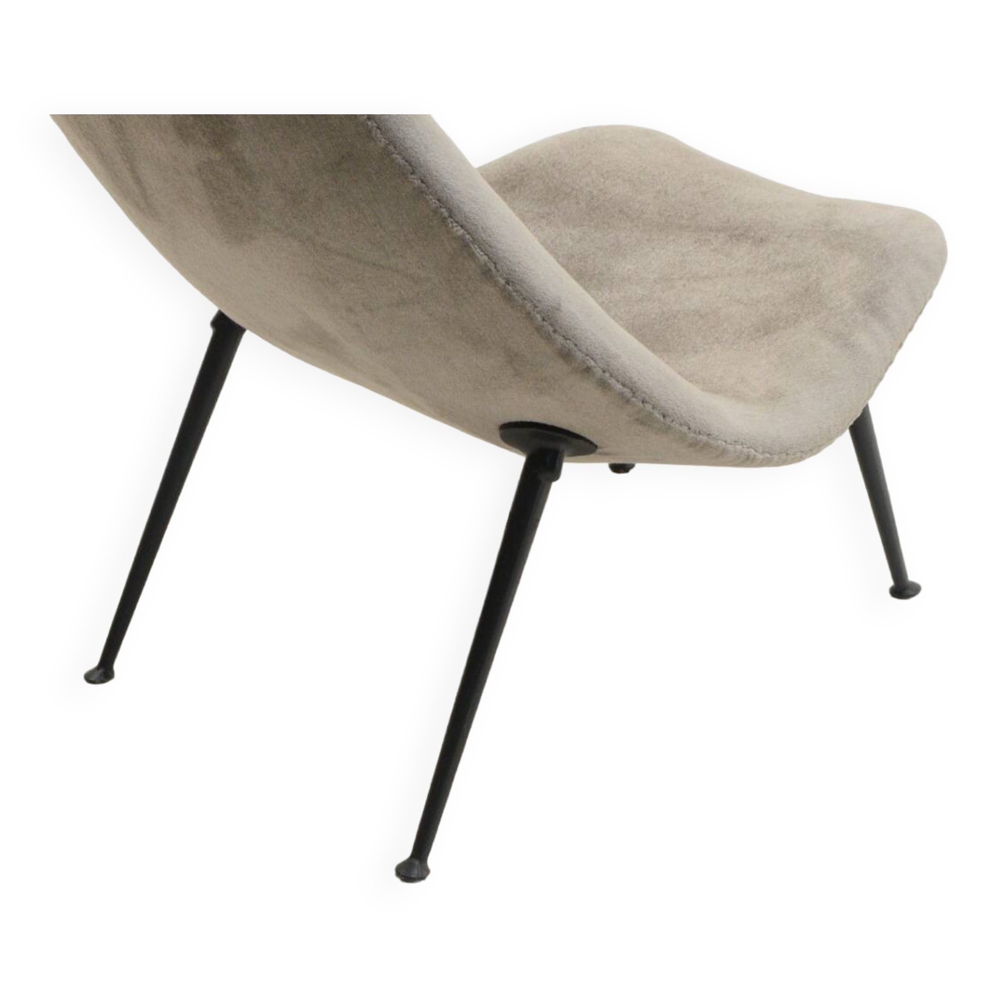 Model 122 chair by Theo Ruth for Artifort, 1950s The Netherlands.